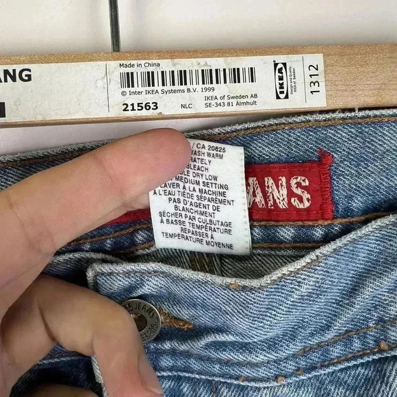 Vintage Guess Denim Cargo Shorts Size 32 - Picture 8 of 8